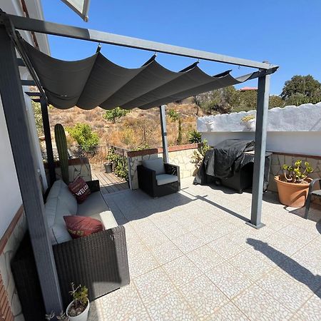 Studio Views Apartment, Cortijo Fruitful Hills Malaga Bagian luar foto
